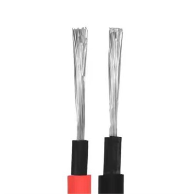 Apakah adaptor panel surya memiliki perlindungan terhadap tegangan rendah?